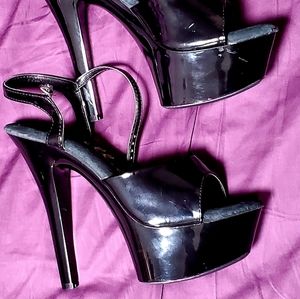 Black platform stiletto high heel sandal